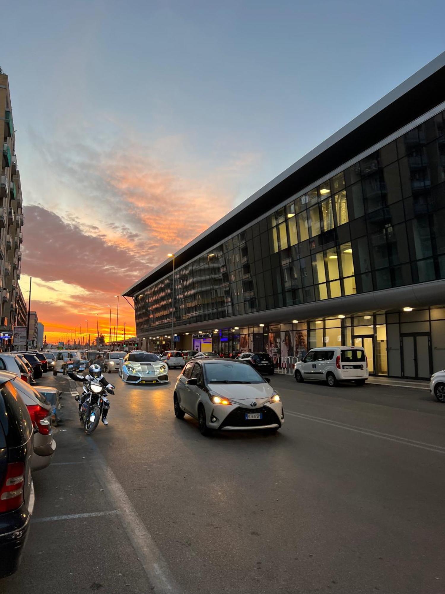Affittacamere Citywise Vittorio - Independent Near Station Bari